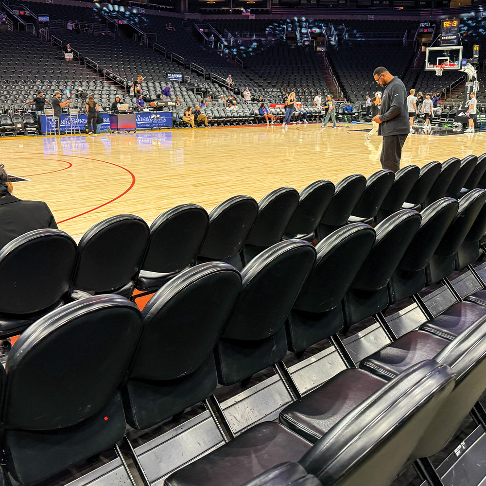 chase-center-warriors-courtside-ticekts chase-center-warriors-courtside-ticekts
