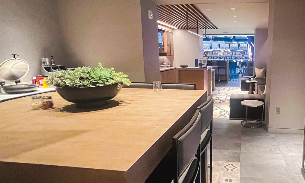 suitehop-chase-center-club-suite