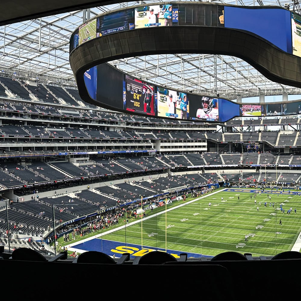 siutehop-sofi-stadium-suite-field-view-header siutehop-sofi-stadium-suite-field-view-header