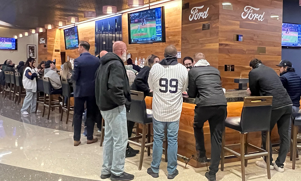 suitehop-yankee-stadium-ford-mvp-club-bar-access